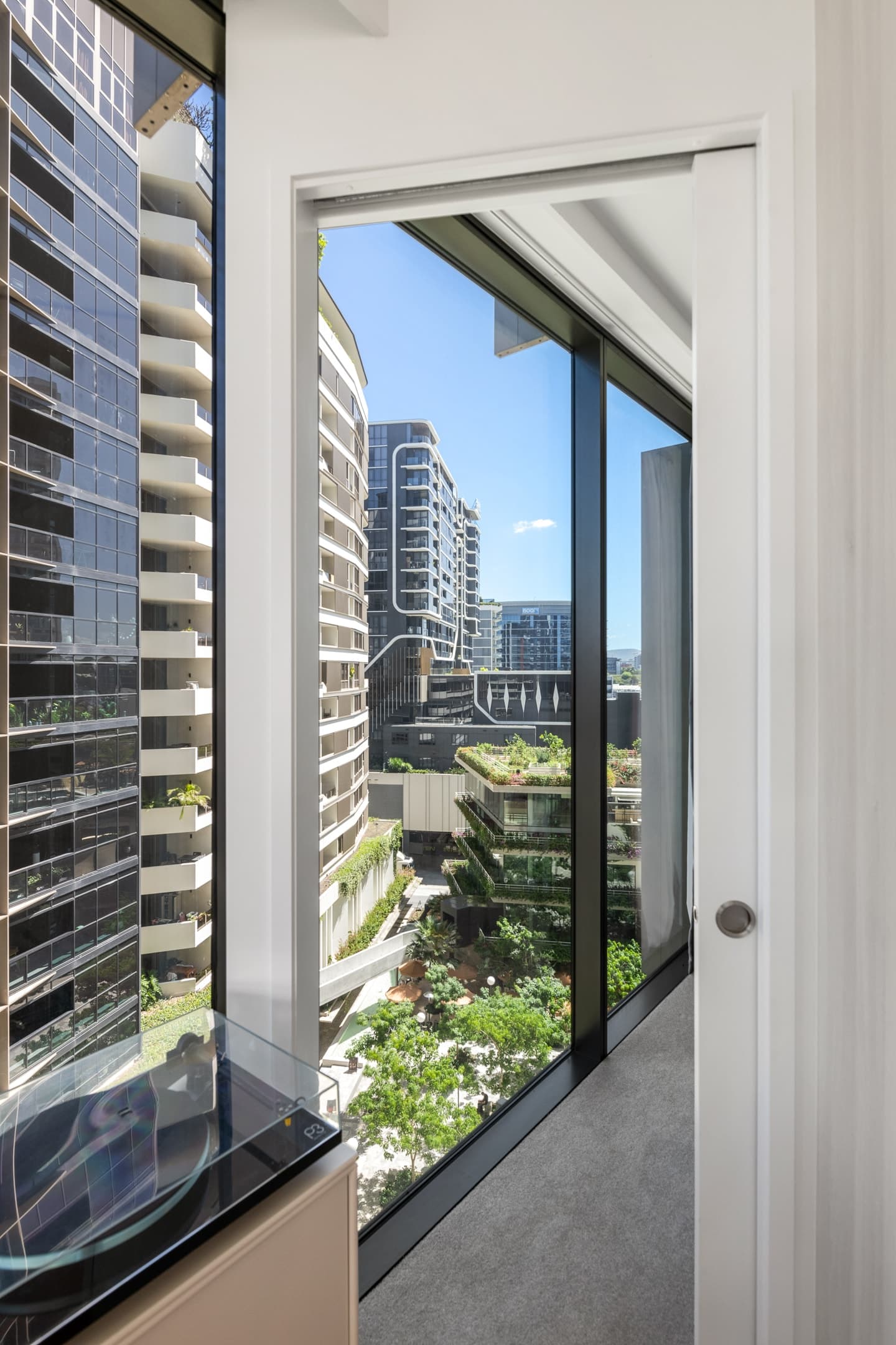 710/20 Festival Place, Newstead - Thumbnail 7