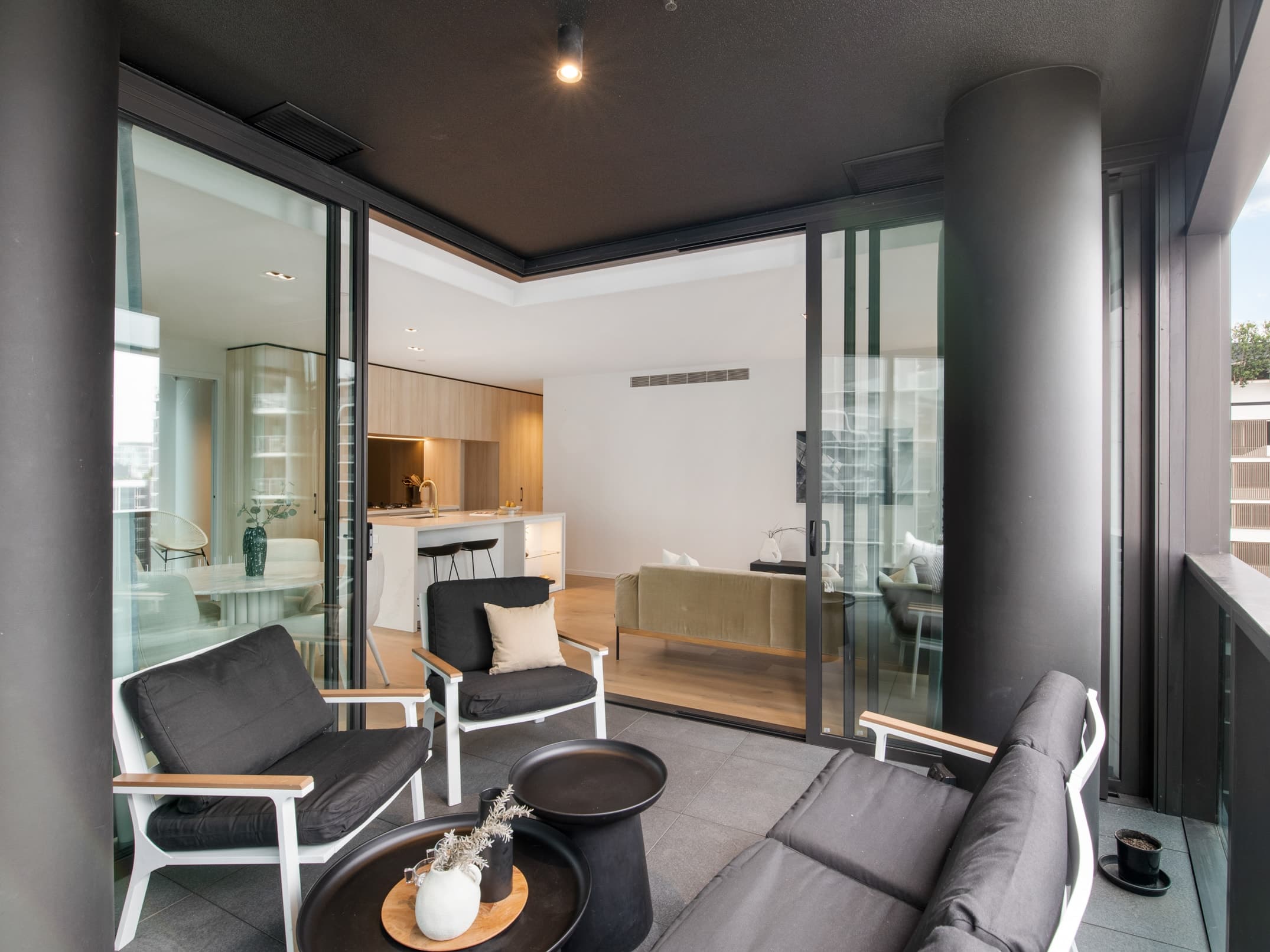 1405/20 Festival Place, Newstead - Thumbnail 5
