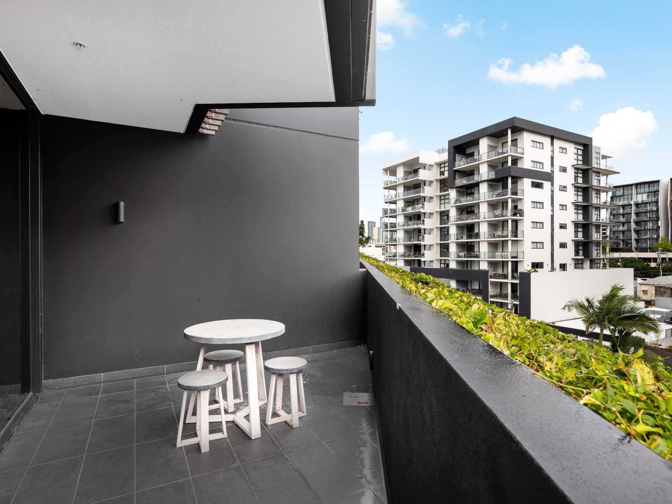 505/20 Wyandra Street, Newstead - Image 1