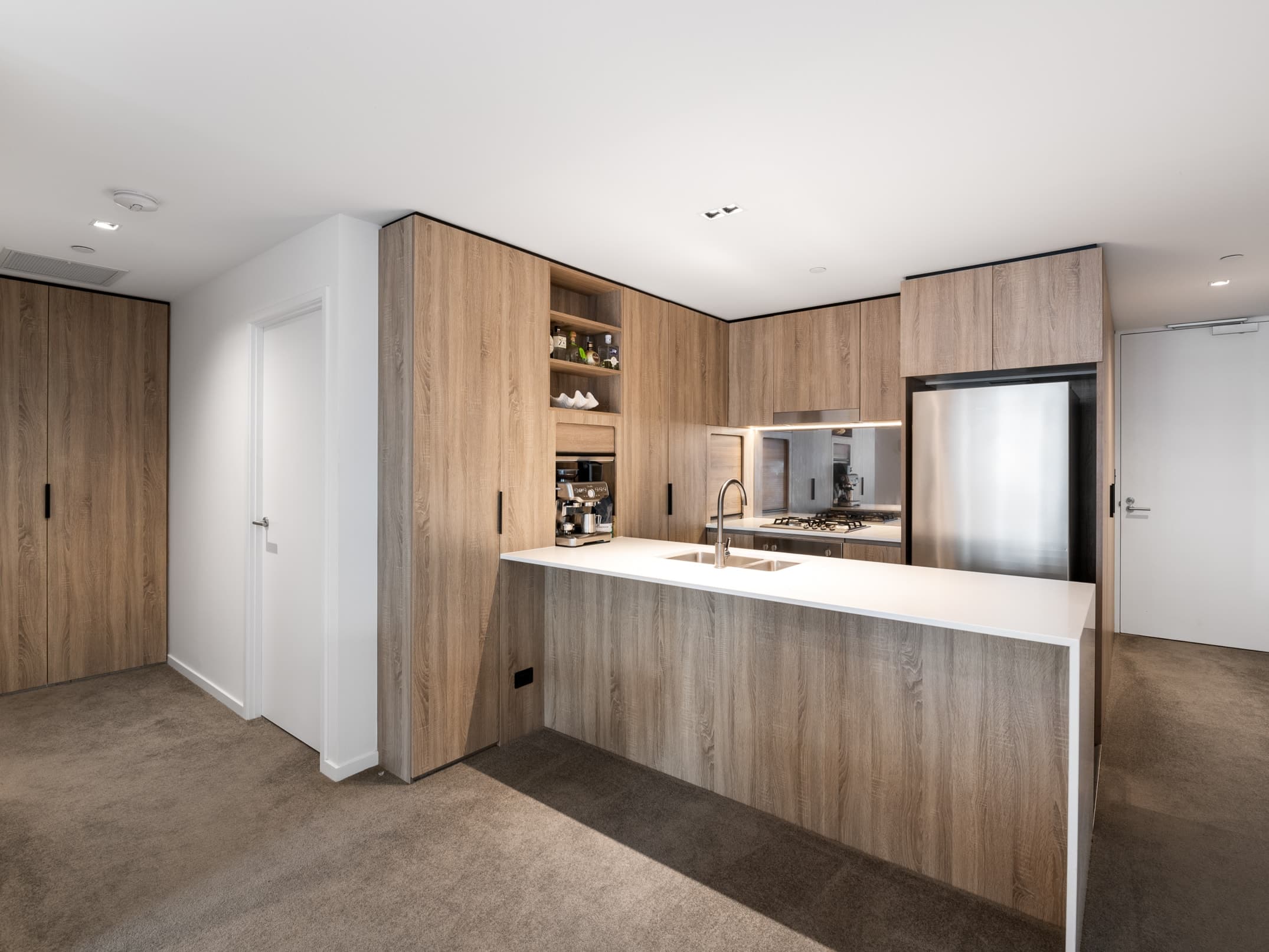 505/20 Wyandra Street, Newstead - Thumbnail 2