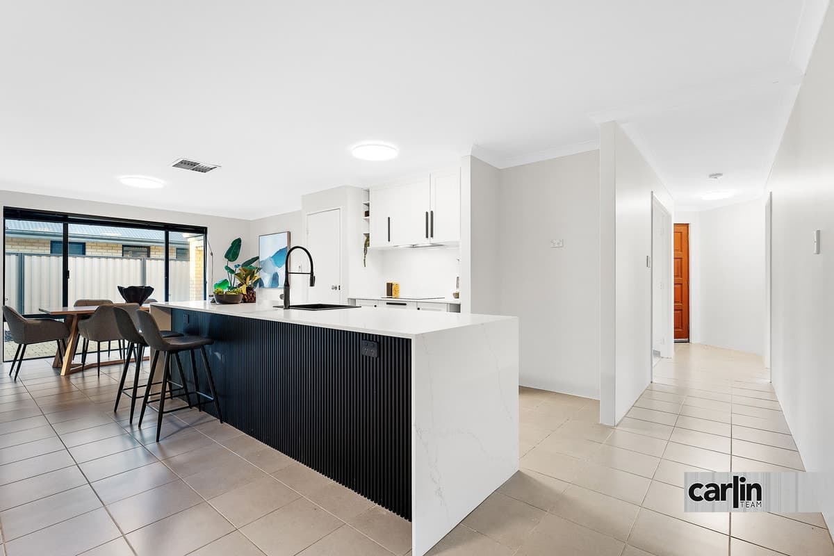 13 Kinloch Pass, AUBIN GROVE, Aubin Grove - Thumbnail 2