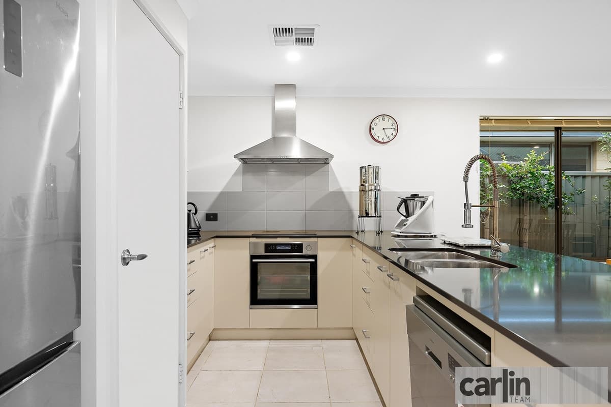 31 Jubilee Avenue, SUCCESS, Success - Thumbnail 2