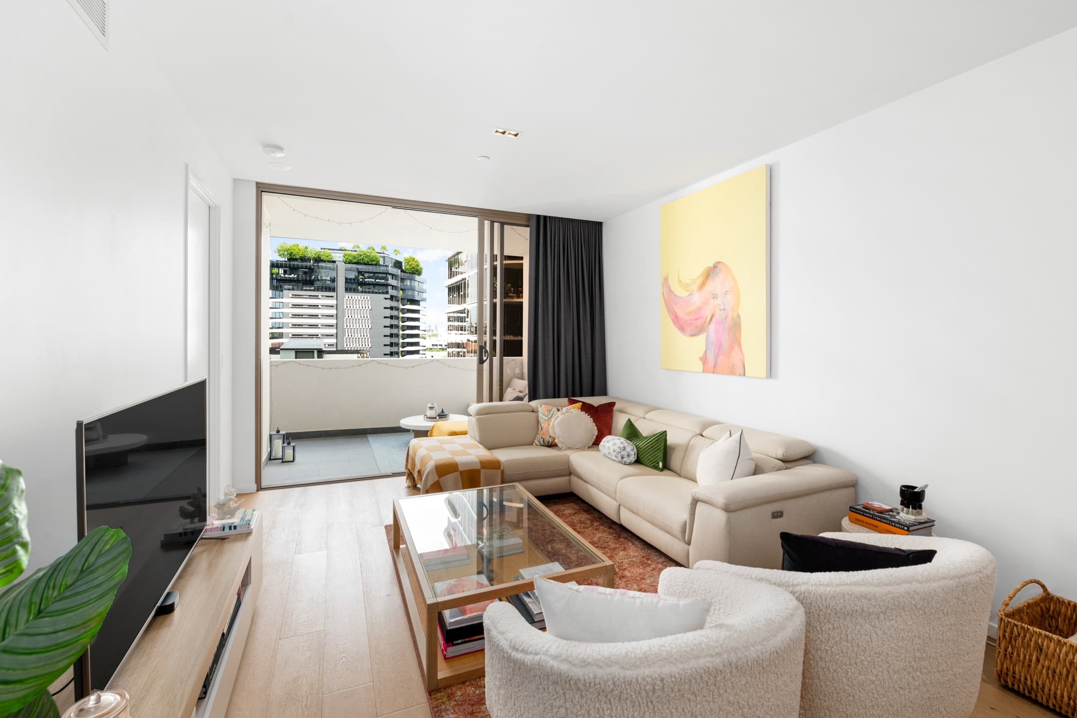 704/18 Longland Street, Newstead - Thumbnail 3