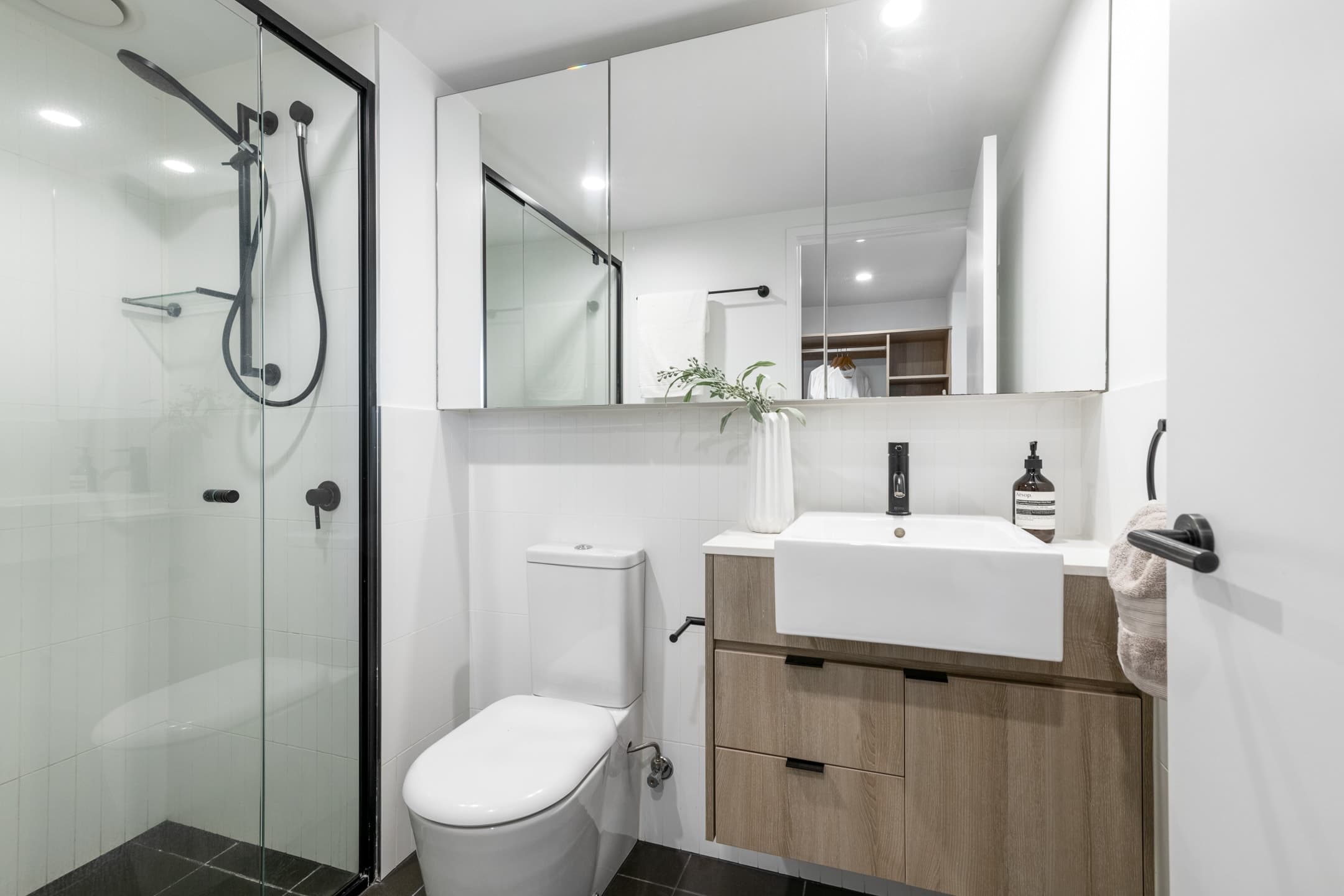 404/43 Wyandra Street, Teneriffe - Thumbnail 8