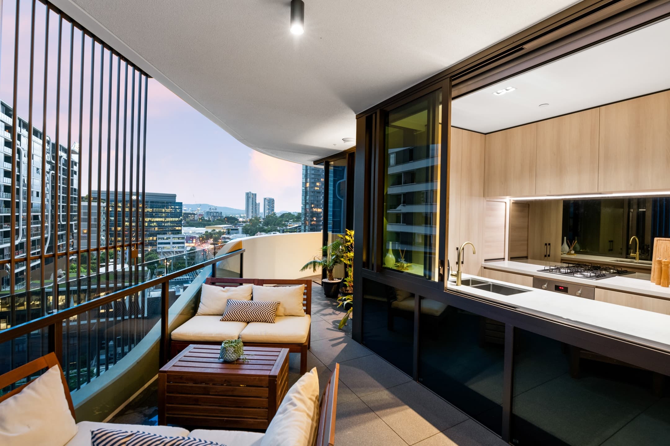 1201/20 Festival Place, Newstead - Thumbnail 2