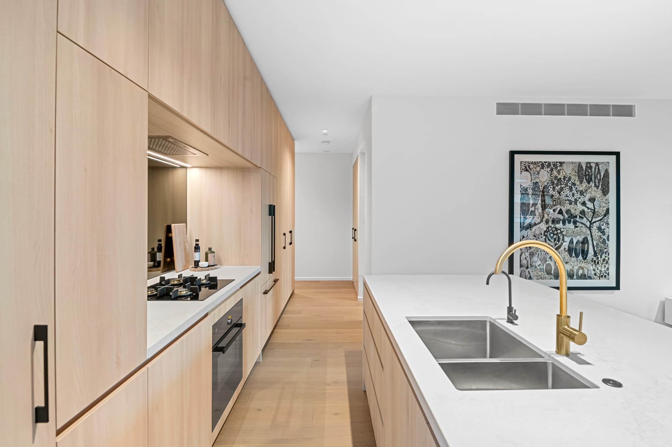 805/20 Festival Place, Newstead - Thumbnail 2