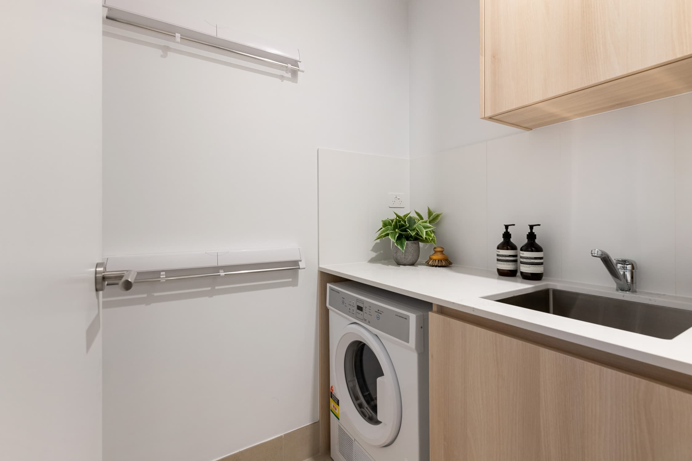 1206/20 Festival Place, Newstead - Image 1
