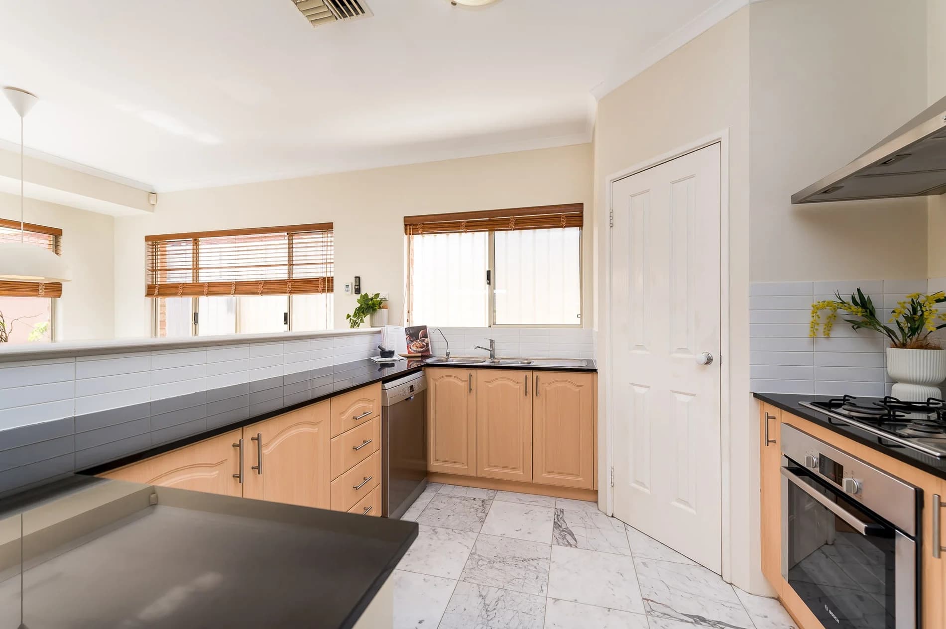 6/27 Falkirk Avenue, MAYLANDS WA 6051, Embleton - Thumbnail 7