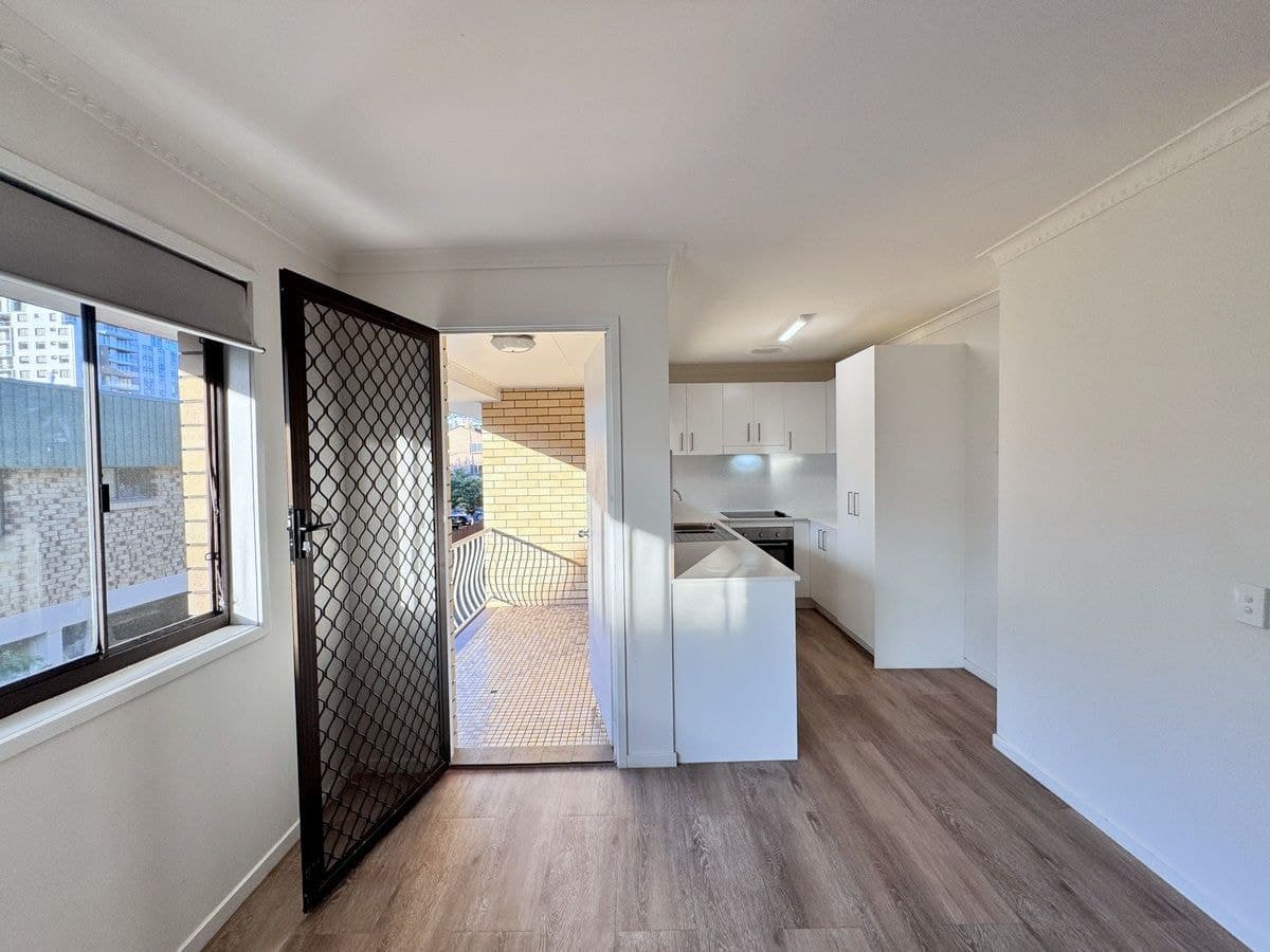 5 / 10 Lather Street, Southport, Southport - Thumbnail 8