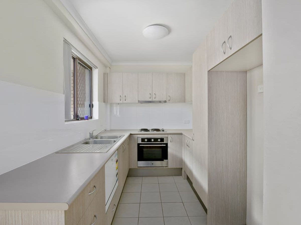 1 / 10 Lather Street, Southport, Southport - Thumbnail 4
