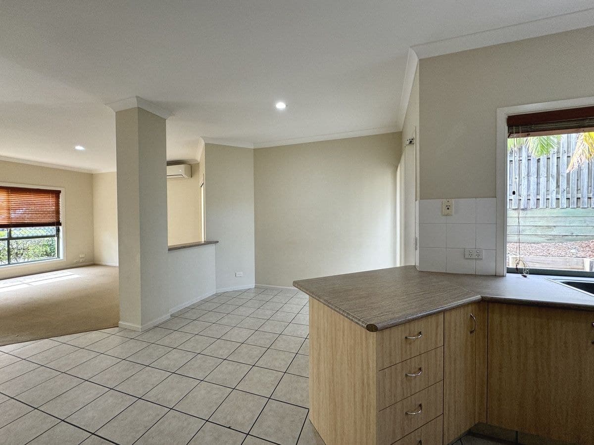16 Geraldton Drive, Varsity Lakes, Varsity Lakes - Thumbnail 3