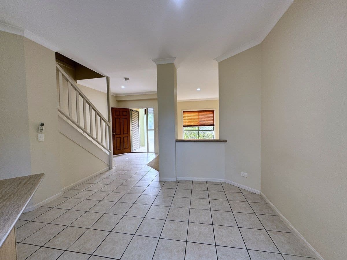 16 Geraldton Drive, Varsity Lakes, Varsity Lakes - Thumbnail 5