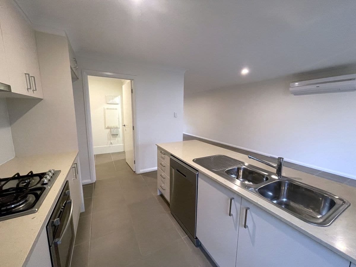 1 / 8 Banksia Road, Coomera, Coomera - Thumbnail 3