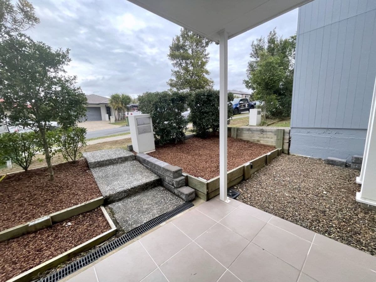 1 / 8 Banksia Road, Coomera, Coomera - Thumbnail 4