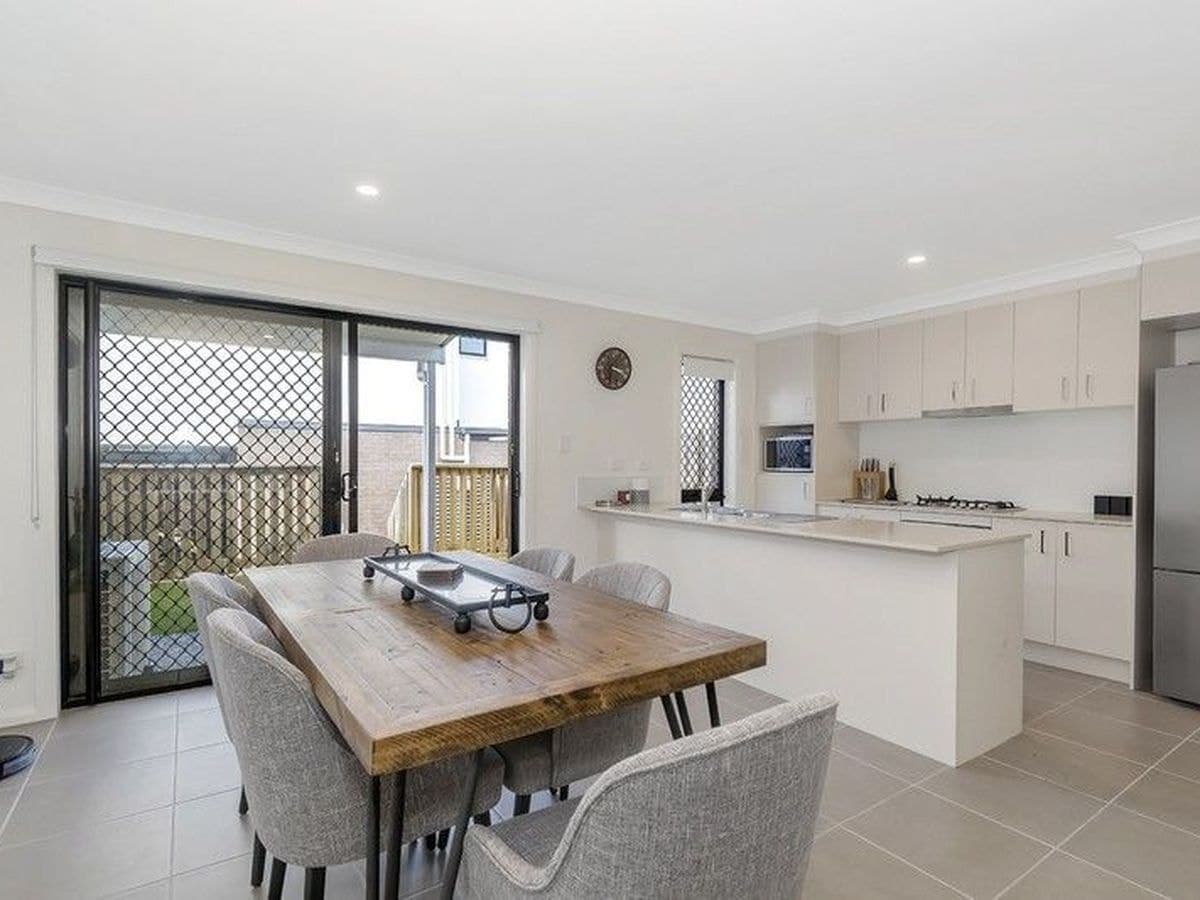 1 / 8 Banksia Road, Coomera, Coomera - Thumbnail 5