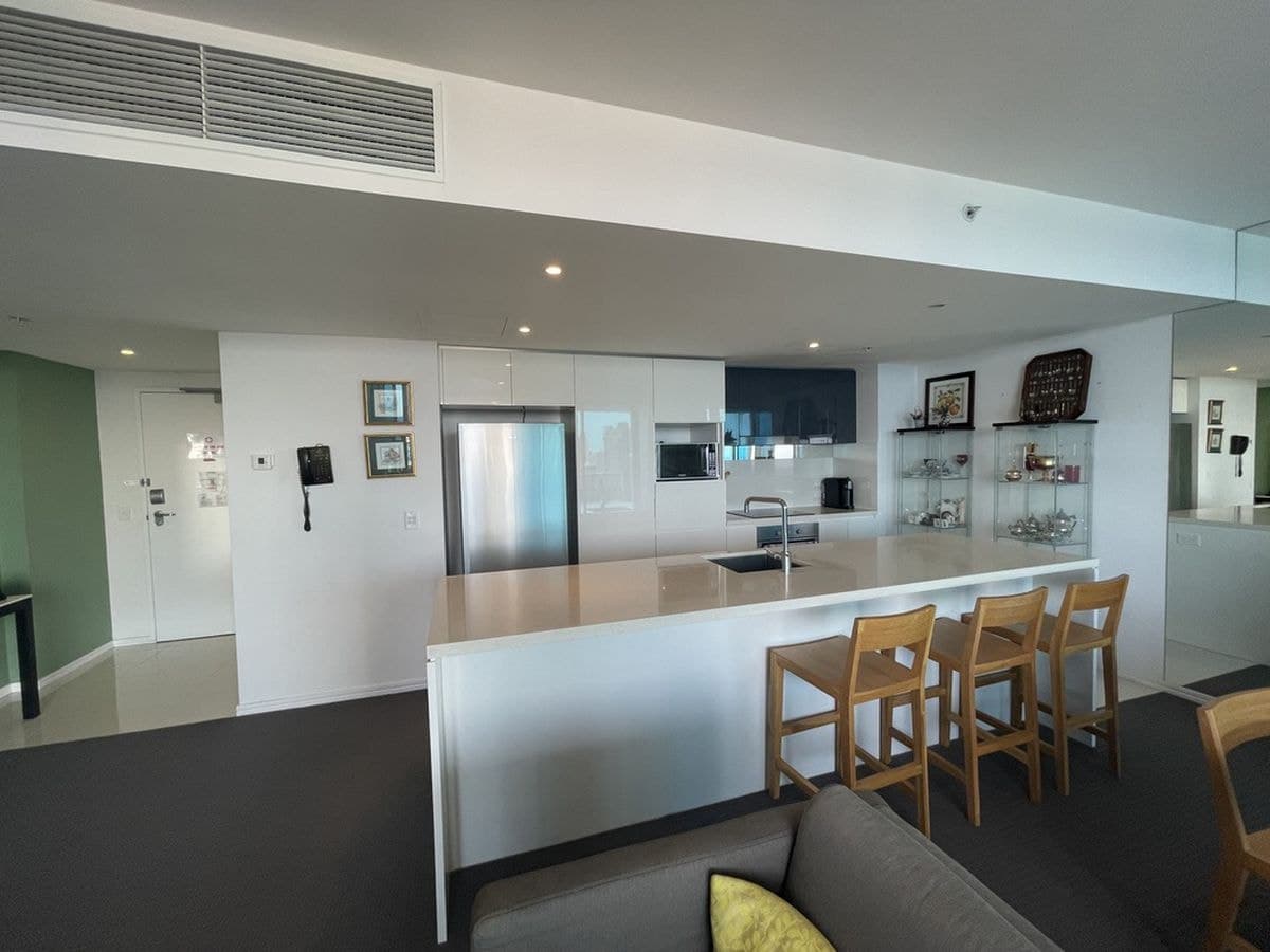 22702 Hilton Residences, Surfers Paradise, Surfers Paradise - Thumbnail 8