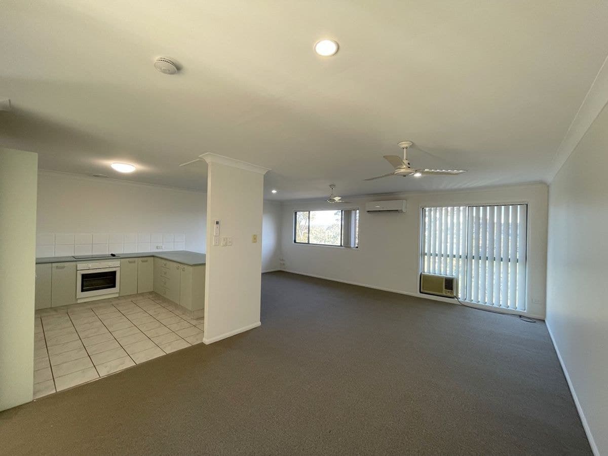 2028 / 6 Crestridge Crescent, Oxenford, Oxenford - Thumbnail 2
