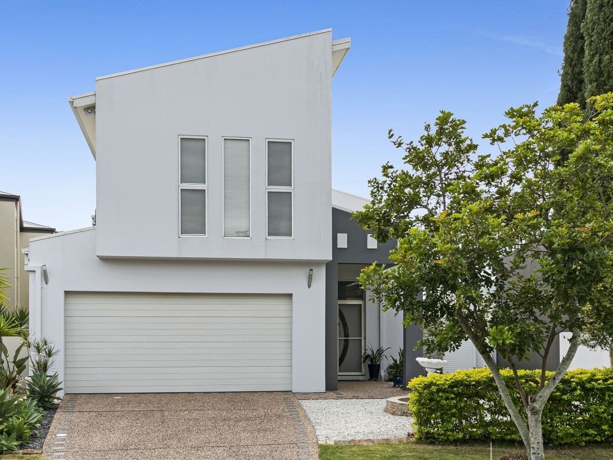 145 Palm Meadows Drive, Carrara, Carrara - Thumbnail 2