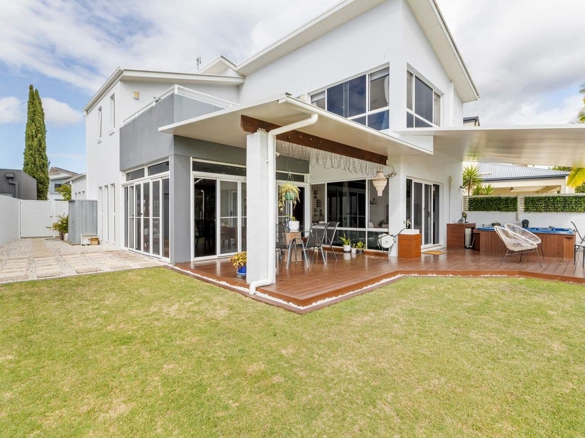 145 Palm Meadows Drive, Carrara, Carrara - Thumbnail 4