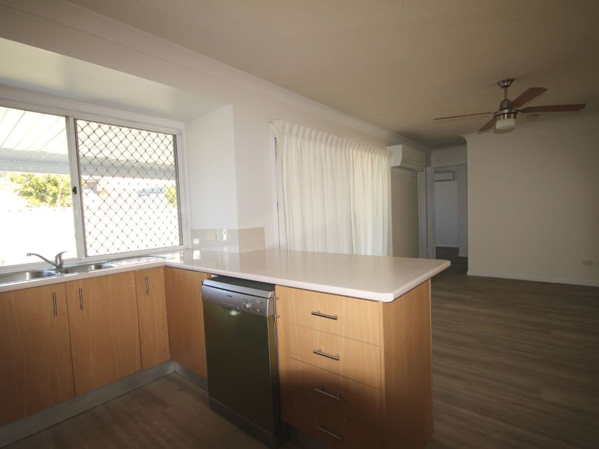 2 Saint Kevins Avenue, Benowa, Benowa - Thumbnail 7