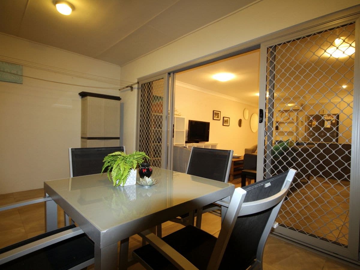 6 / 5 Springwood Street, Mount Gravatt East, Mount Gravatt East - Thumbnail 2