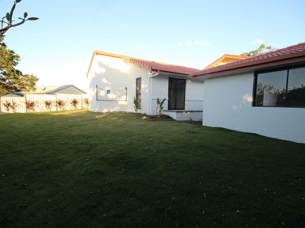 5 Brittney Court, Ashmore, Ashmore - Thumbnail 6
