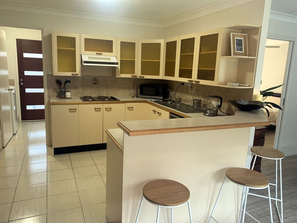 34 / 172 BARRIER REEF DRIVE, Mermaid Waters, Mermaid Waters - Thumbnail 4