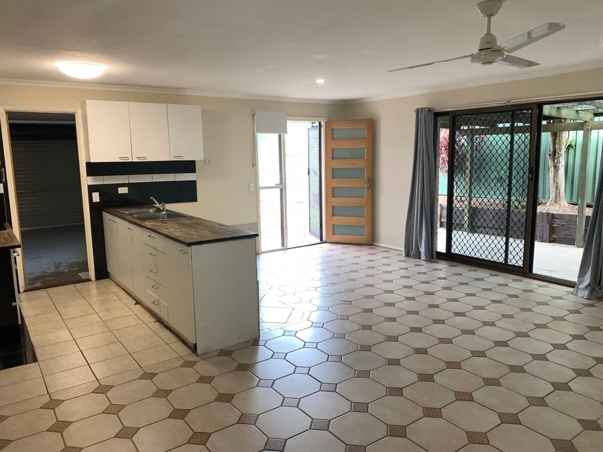 2 / 15 Callistemon Court, Arundel, Arundel - Thumbnail 4