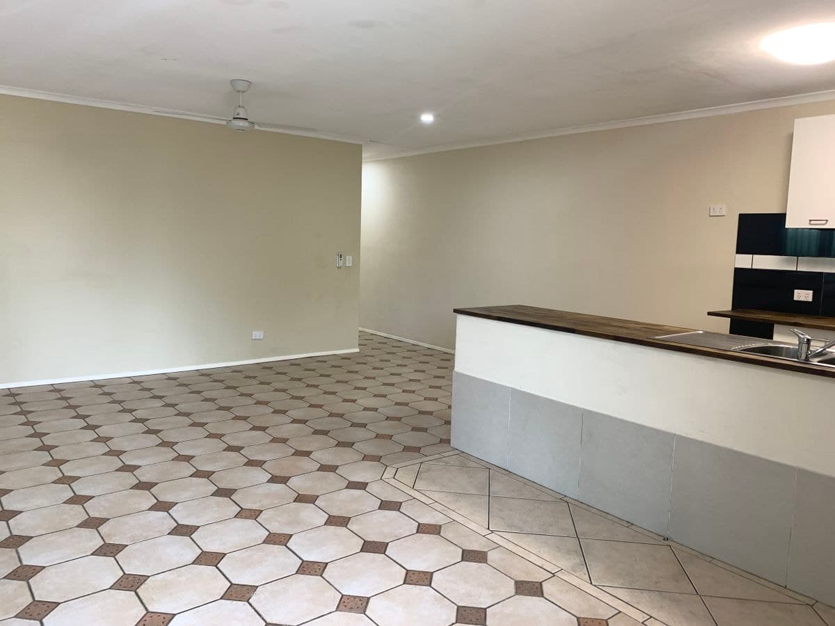 2 / 15 Callistemon Court, Arundel, Arundel - Thumbnail 5