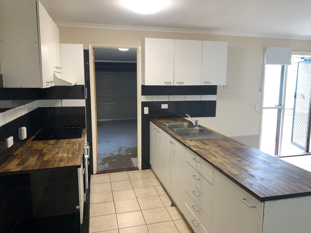2 / 15 Callistemon Court, Arundel, Arundel - Thumbnail 7