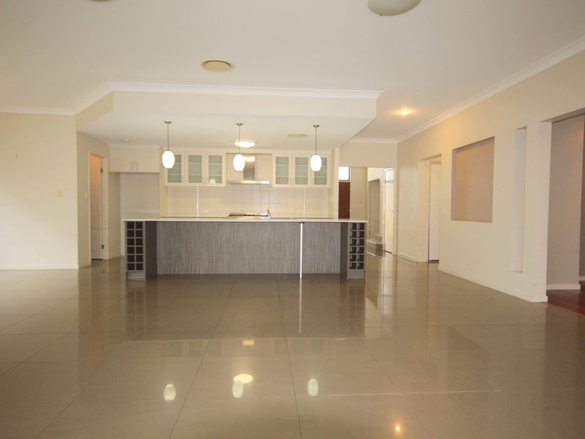 17 Rainlily Crescent, Upper Coomera, Upper Coomera - Thumbnail 6