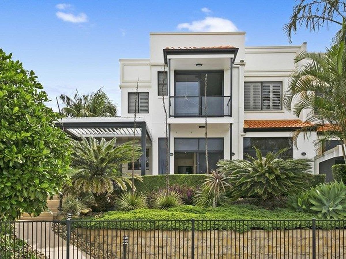 2 / 21 VESPA CRESCENT, Surfers Paradise, Surfers Paradise - Thumbnail 3