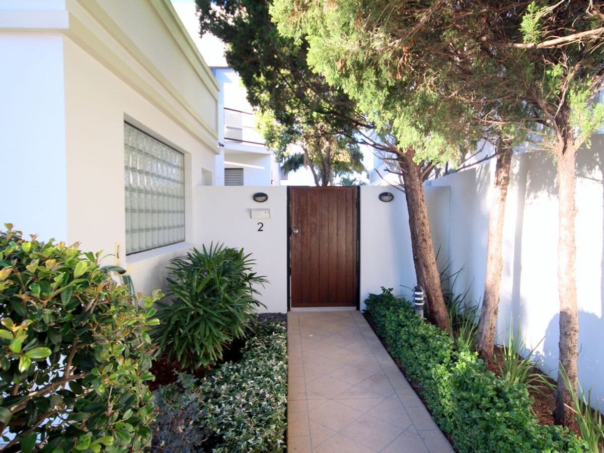 2 / 21 VESPA CRESCENT, Surfers Paradise, Surfers Paradise - Thumbnail 5