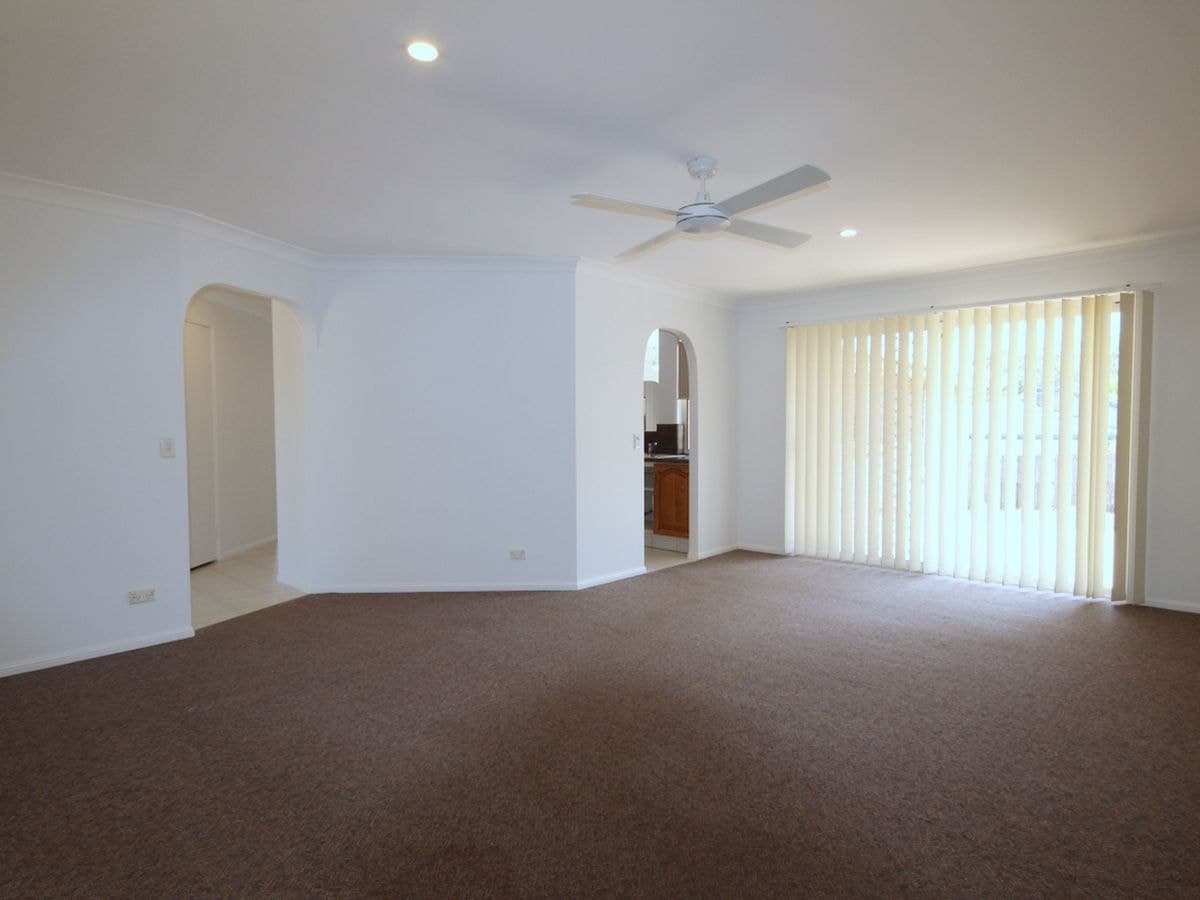 67 HICKEY WAY, Carrara, Carrara - Thumbnail 2