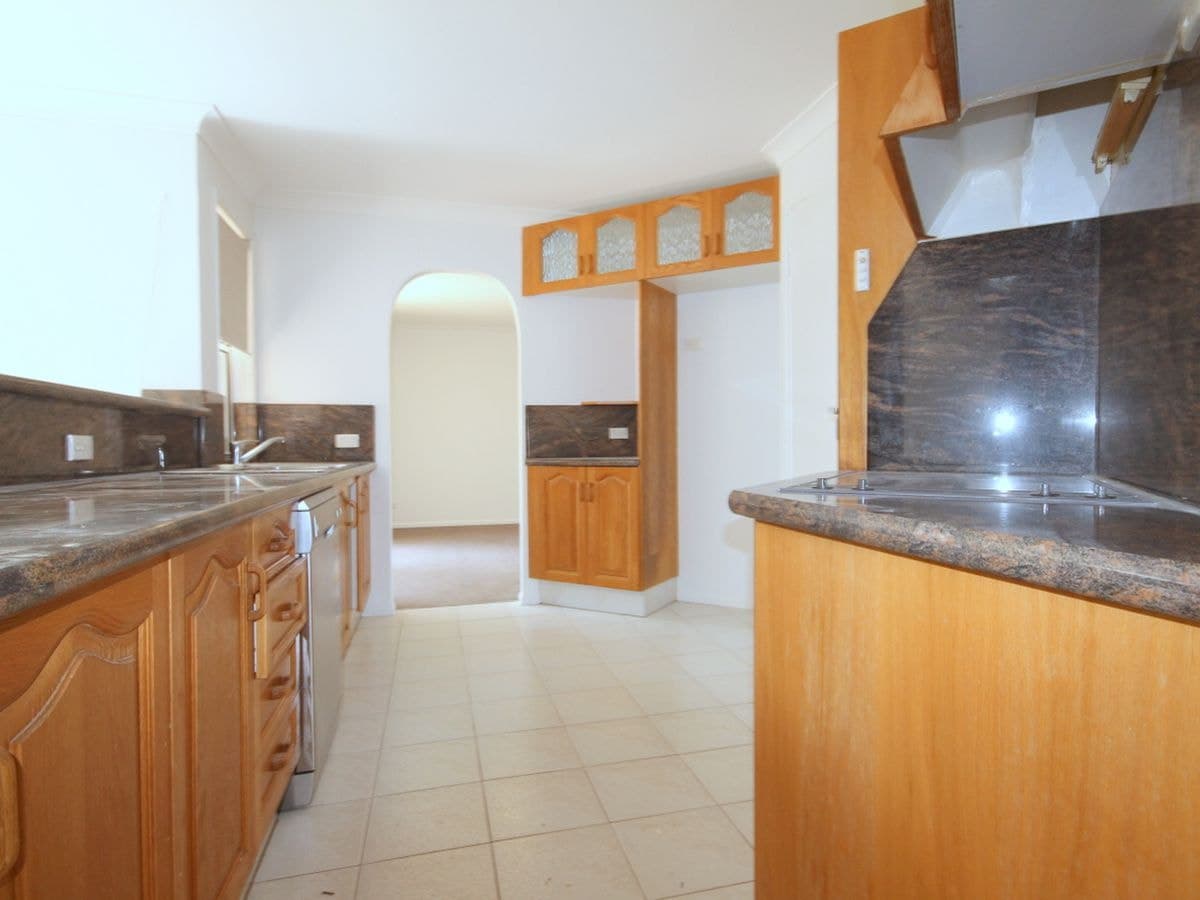 67 HICKEY WAY, Carrara, Carrara - Thumbnail 3