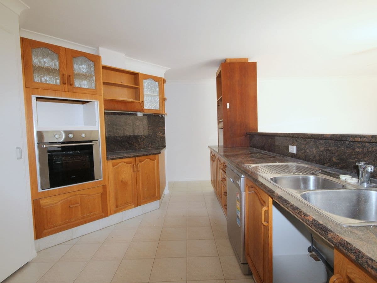 67 HICKEY WAY, Carrara, Carrara - Thumbnail 5