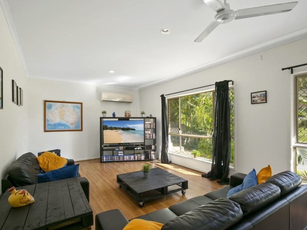 24 Polynesia Avenue, Pacific Pines, Pacific Pines - Thumbnail 2