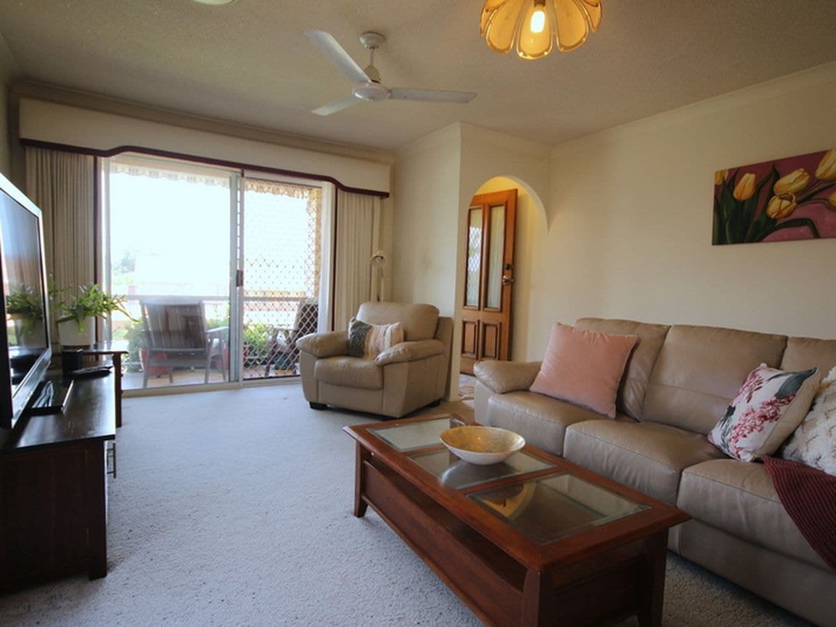 7 Corunna Crescent, Ashmore, Ashmore - Thumbnail 2