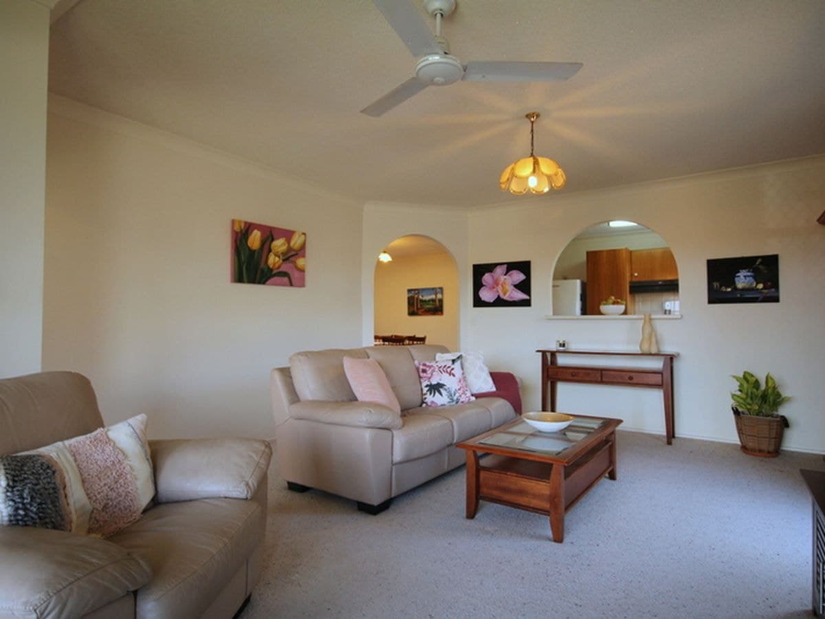 7 Corunna Crescent, Ashmore, Ashmore - Thumbnail 5