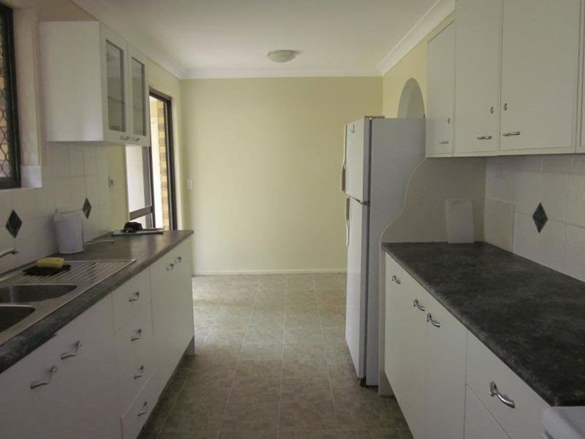 9 Woomera Cres, Southport, Southport - Thumbnail 5