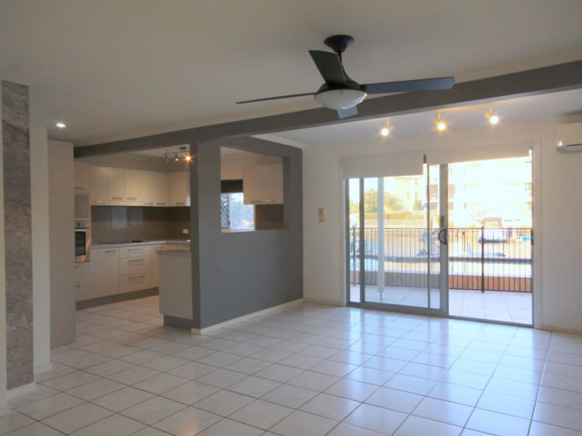 7 / 79 Bayview Street, Runaway Bay, Runaway Bay - Thumbnail 2