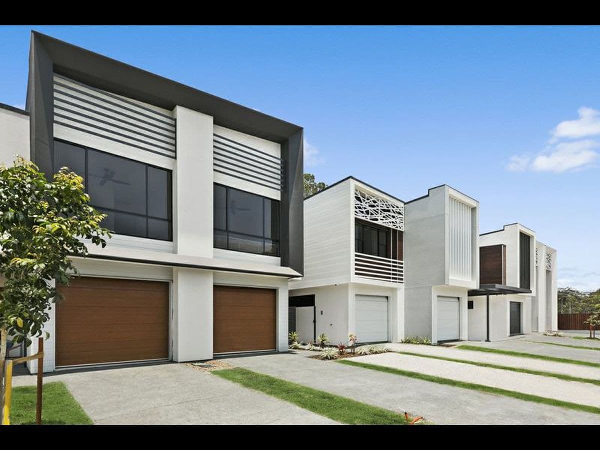 13 / 74 Hillview Parade, Ashmore, Ashmore - Image 1