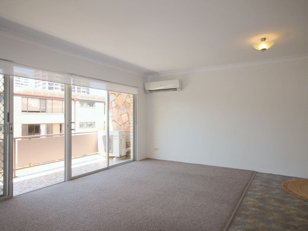 29 Old Burleigh Road, Surfers Paradise, Surfers Paradise - Thumbnail 3