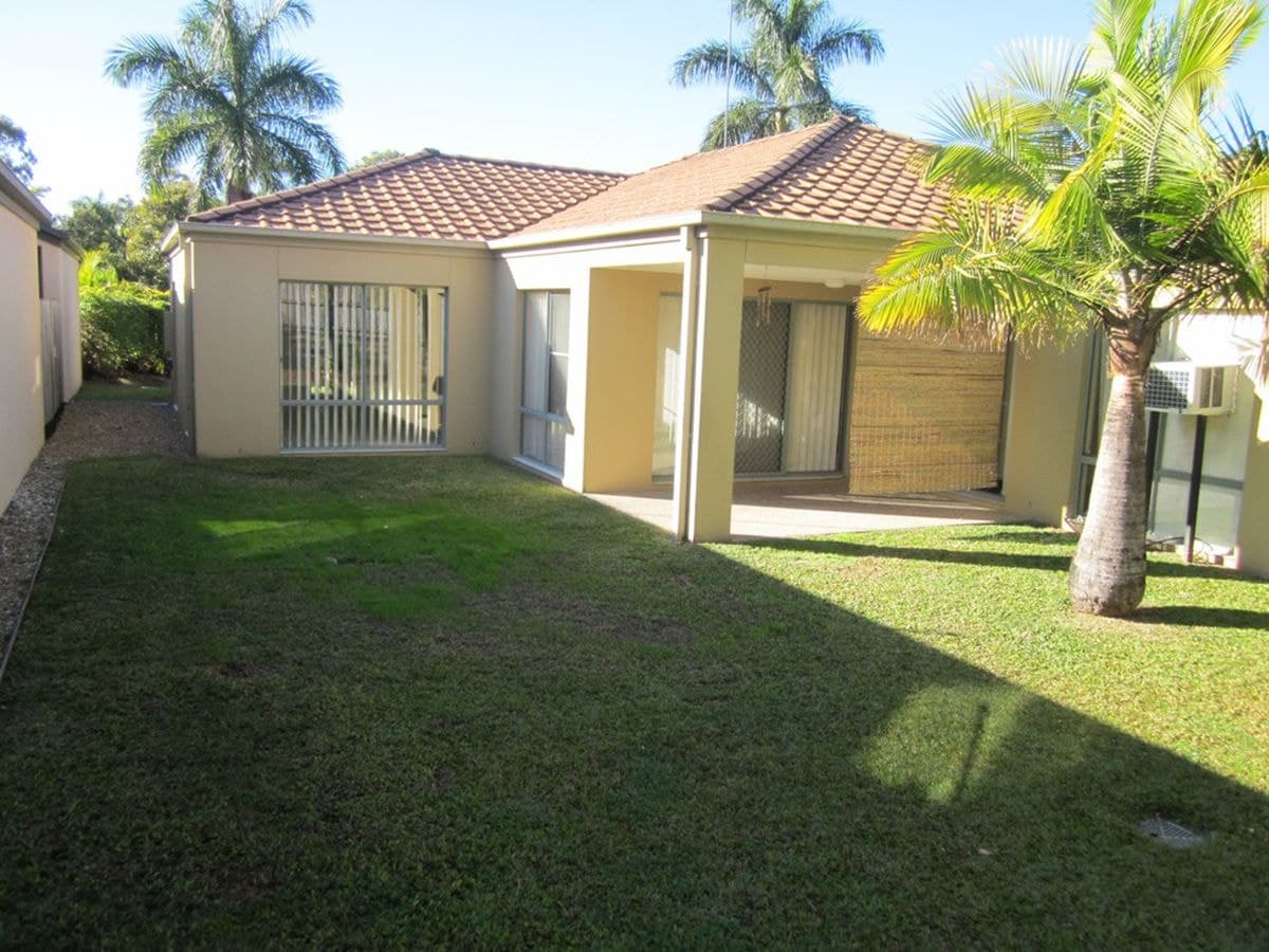 4 Devco Place, Ashmore, Ashmore - Thumbnail 3