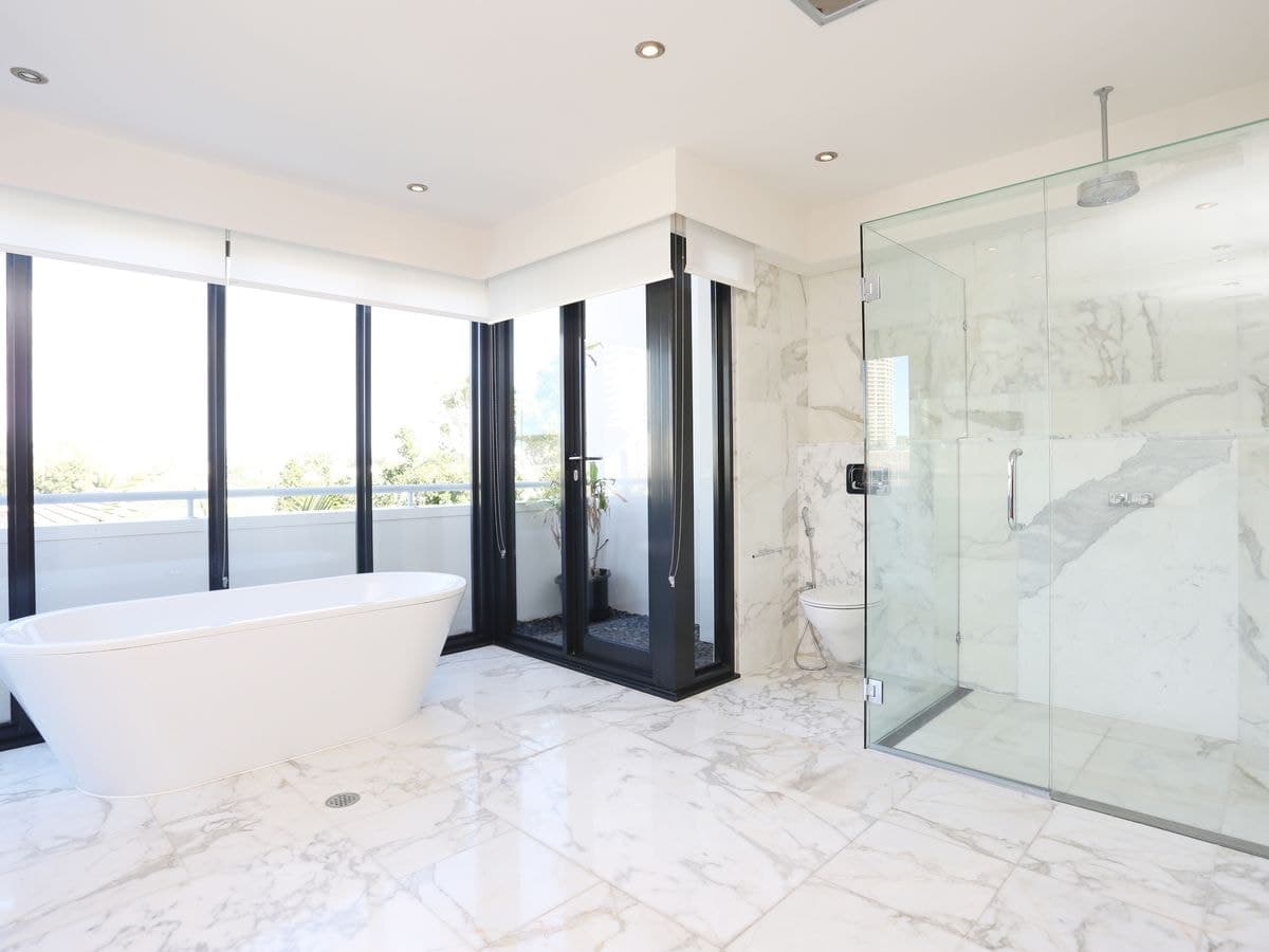 56 Woodroffe Avenue, Main Beach, Main Beach - Thumbnail 4