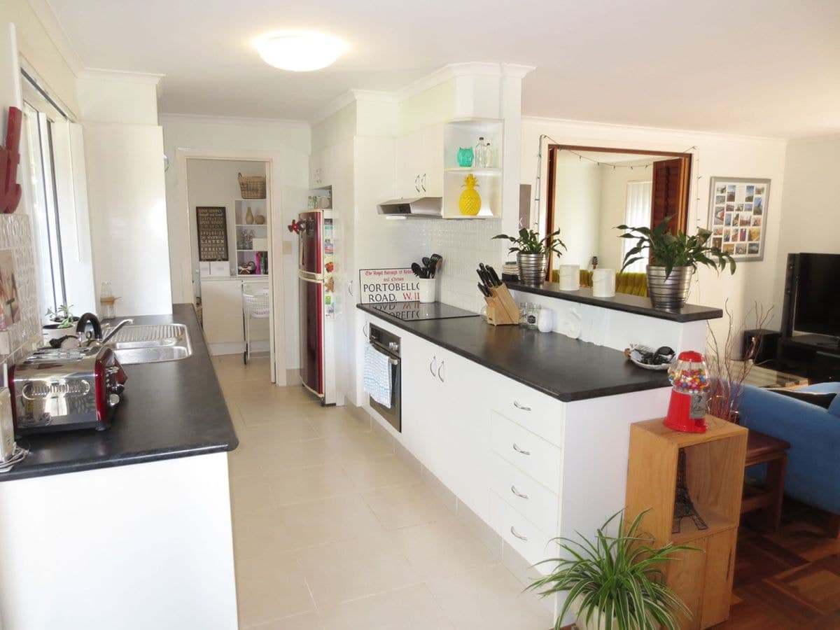 108 Heeb St, Benowa, Benowa - Thumbnail 3