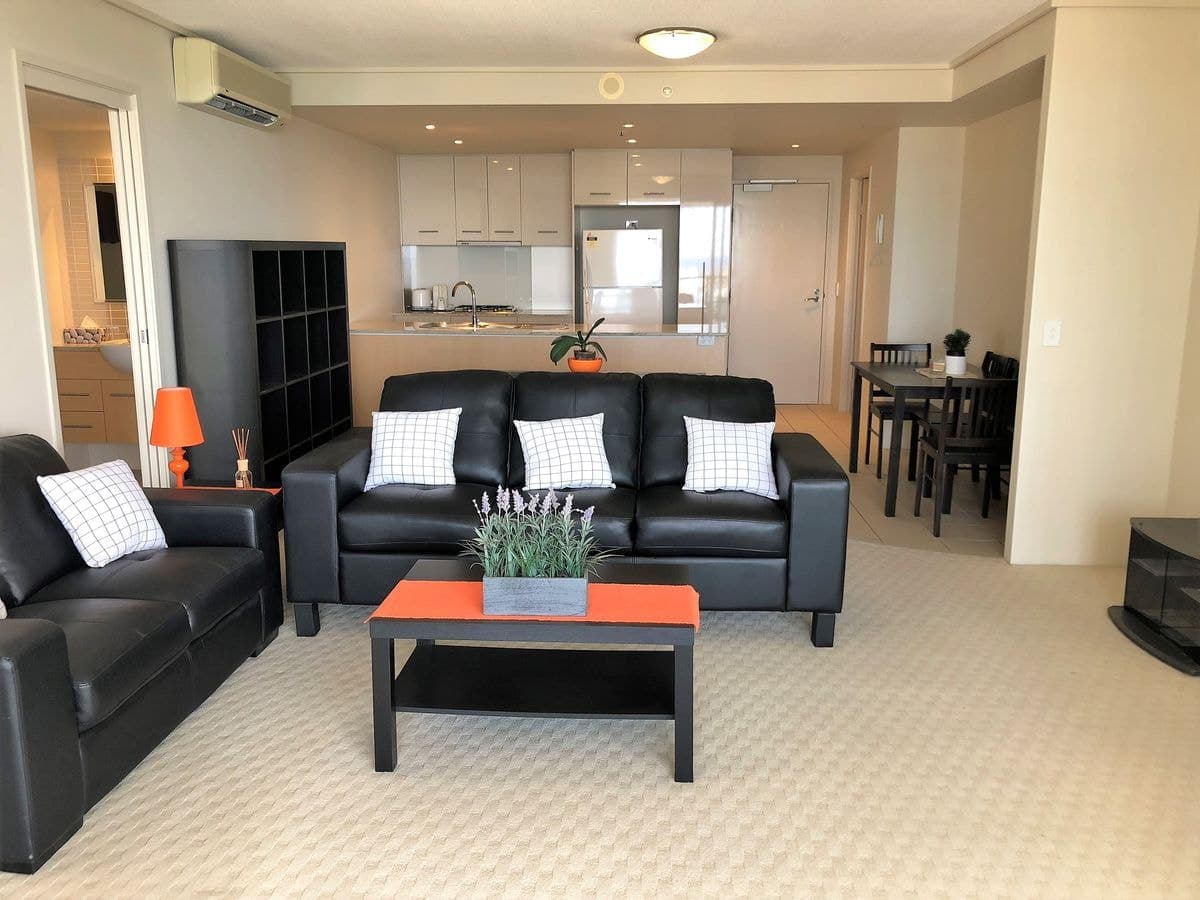 105 Scarbourgh St, Southport, Southport - Image 1