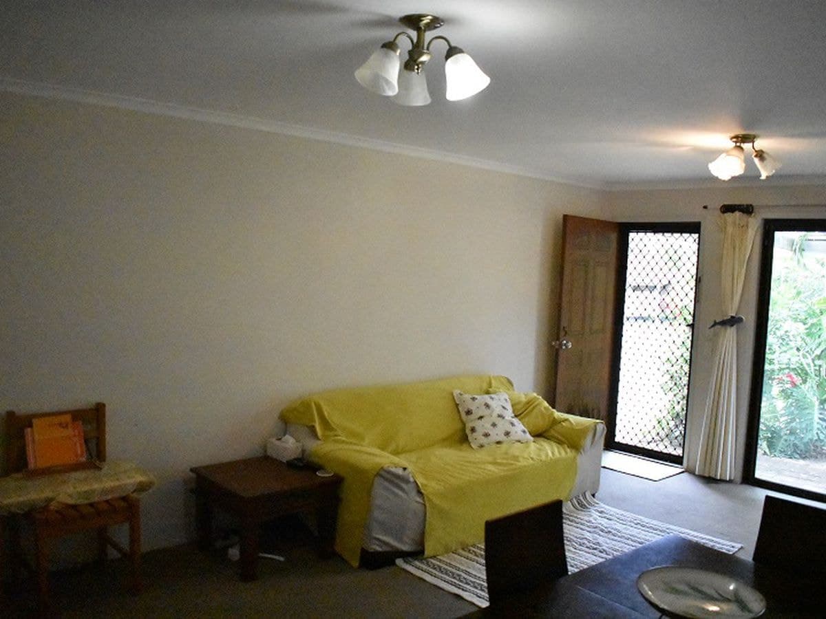 11 Hoya Court, Labrador, Labrador - Thumbnail 2