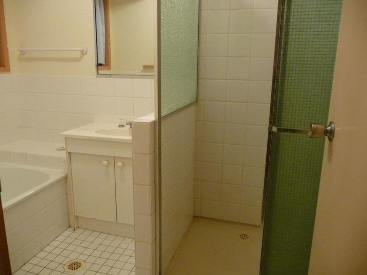 11 Hoya Court, Labrador, Labrador - Thumbnail 8