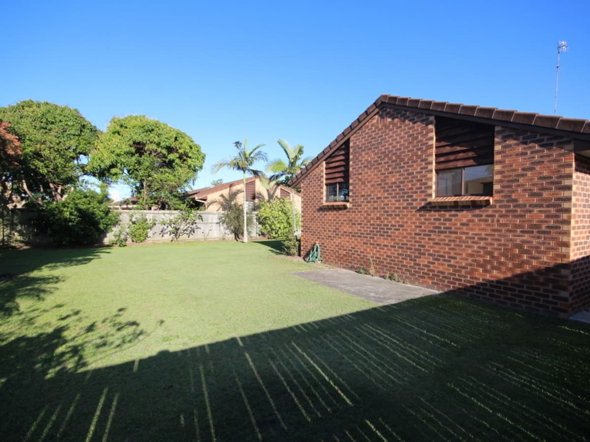 11 Auk Ave, Burleigh Waters, Burleigh Waters - Thumbnail 3